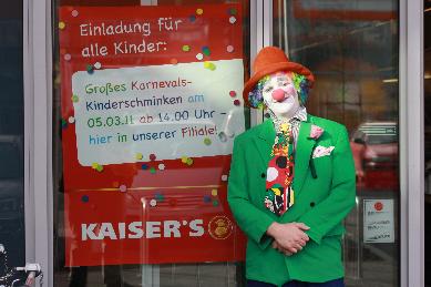 clown saschi promotion fuer kaisers 20110328 1795620087